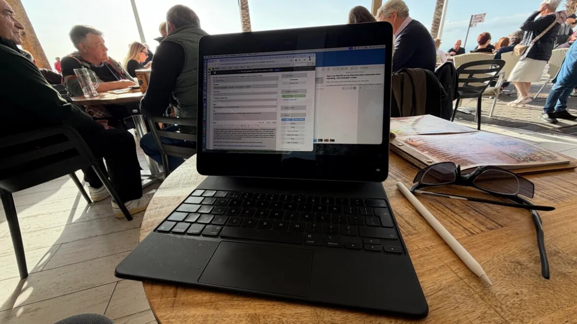 I travel with an iPad that works like a touchscreen MacBook – here's my setup

