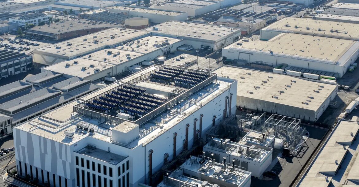 The racks of AI chips are too heavy

