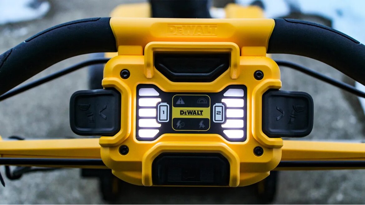 6 Helpful Tips for Buying a Snow Blower, According to Someone Who's Built Dozens of Them

