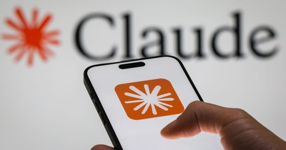 Anthropic Introduces Cloud Cowork

