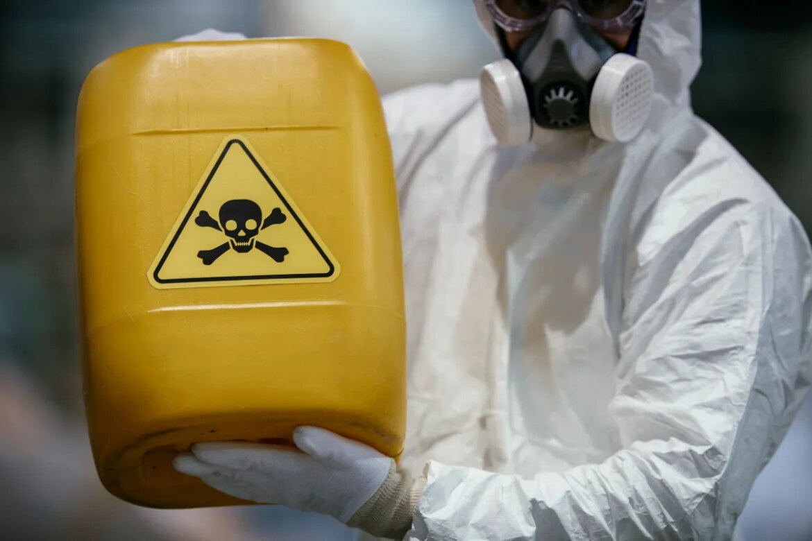 Engineers deploy "poison fountain" that corrupts AI systems' brains

