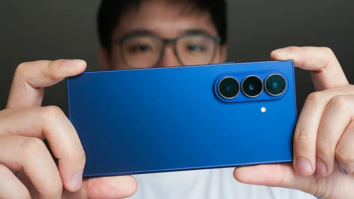 I changed these 7 settings on my Samsung phone to extend battery life by hours

