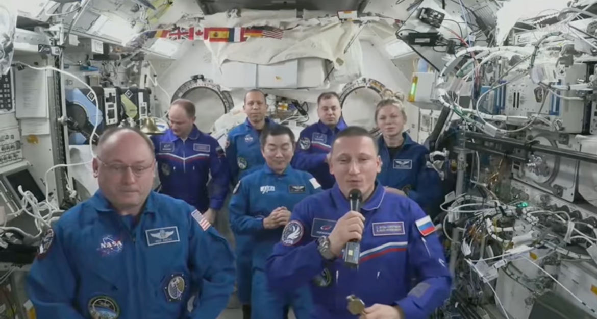Ill astronaut on ISS forces quick transfer of command from NASA crew member to Russian cosmonaut

