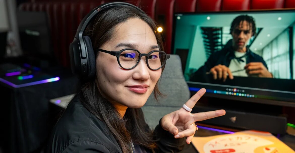 Razer thinks you'll prefer AI headphones instead of glasses

