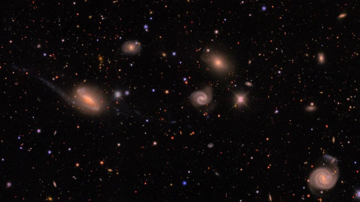 The largest galaxy survey ever confirms that the universe is not lumpy enough

