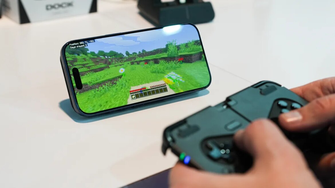 This 60-second demo of this MagSafe accessory mesmerized me — now it's going viral

