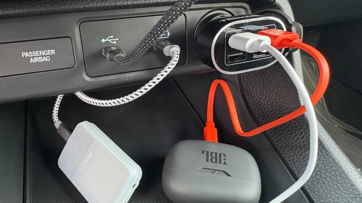 Your Car's USB Port Is Seriously Underpowered: 5 Creative Ways I'm Using It

