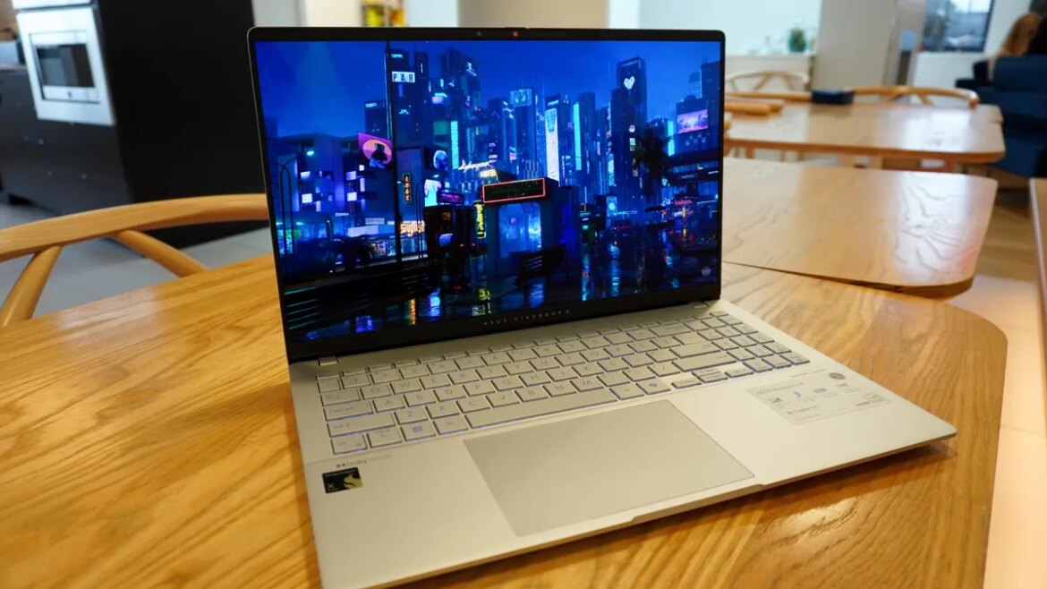 Are you looking for an OLED laptop with great battery life? Here's one I recommend


