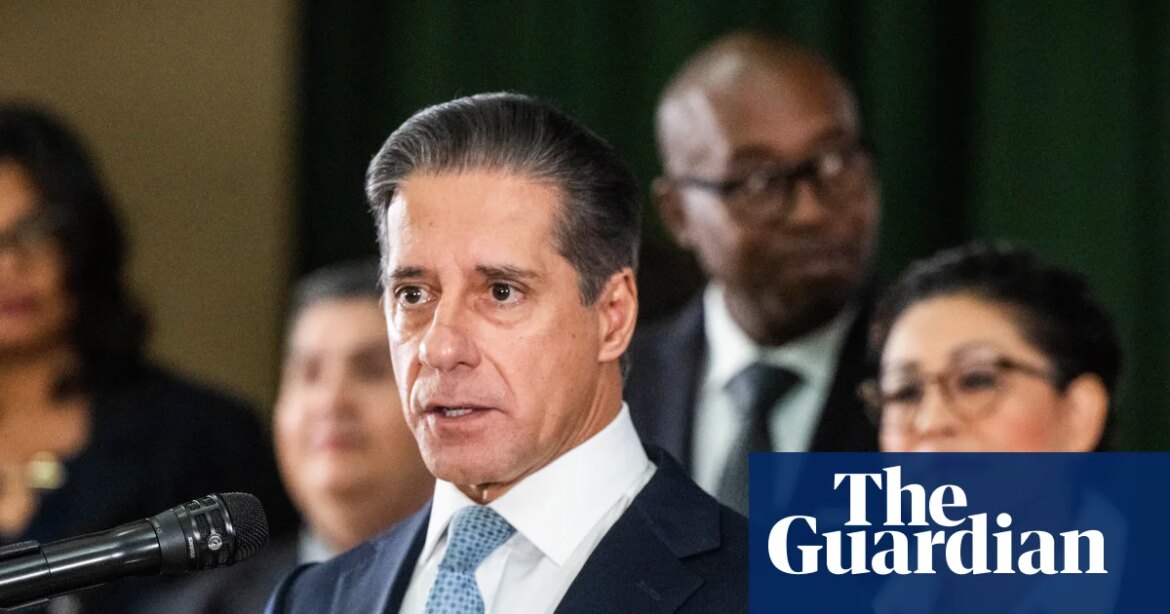 LA superintendent sent on leave after FBI raids at home and district office. los angeles

