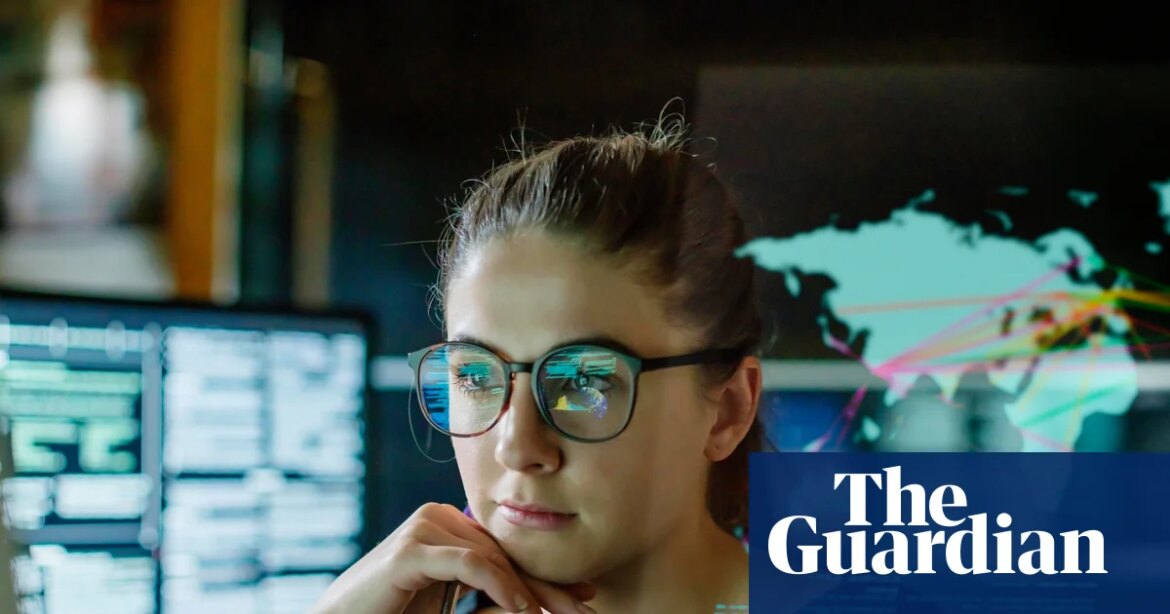 Report says women in tech and finance sector at greater risk of job loss from AI technology sector

