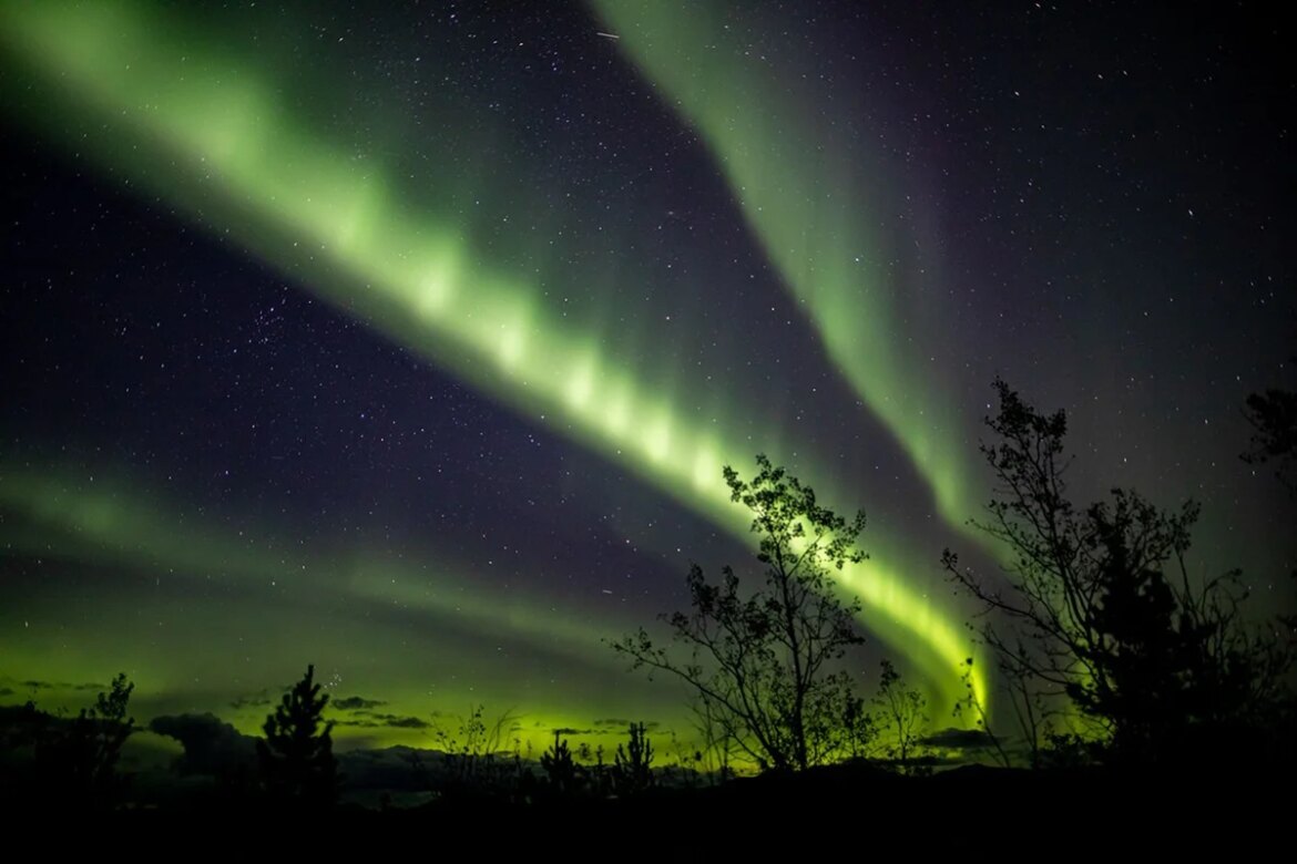 The science behind why some auroras have such surprising wave patterns

