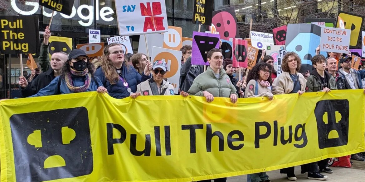 Download: The Opposition to AI, and What's Floating in Space

