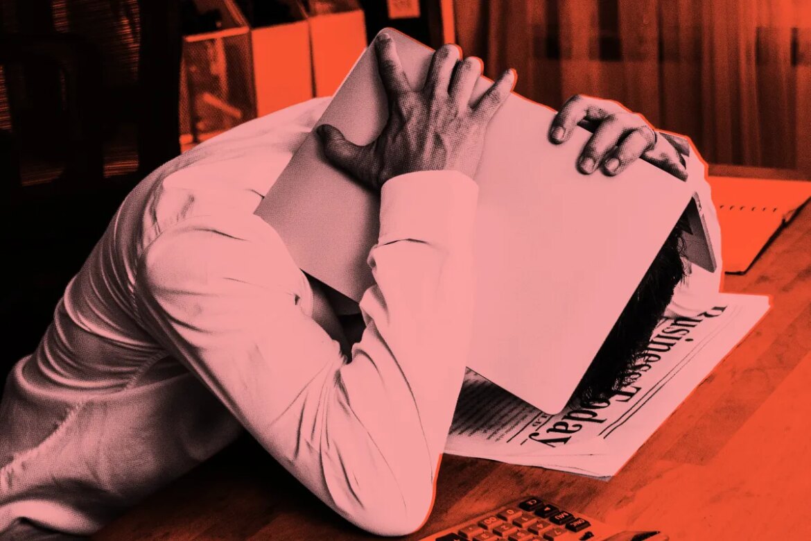 Psychiatrist warns AI job losses are breaking workers' psyche

