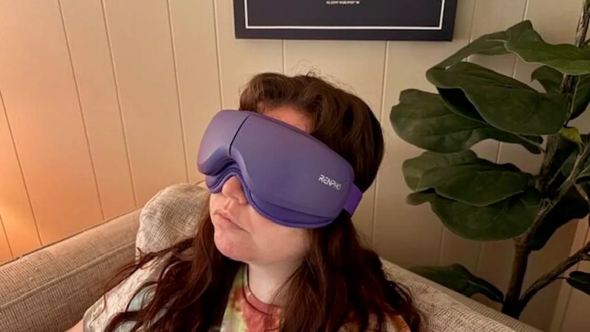 Renfo Iris Zen review: This eye massager also works as my meditation tool

