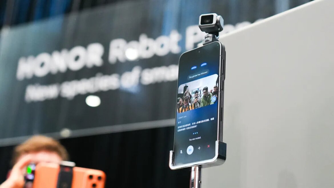 This gimbal-stabilized camera phone is the weirdest thing I've seen at MWC so far

