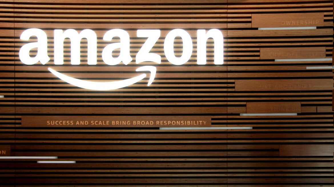 UPDATE: Is Amazon Shut Down? Services are slowly resuming after customers couldn't checkout

