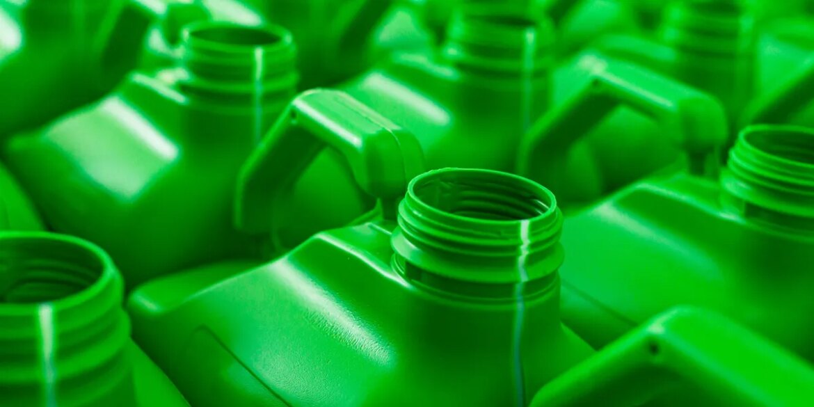 Download: The plastic problem, fuel prices, and SpaceX's blockbuster IPO

