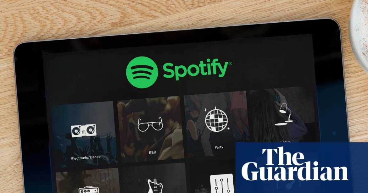 Spotify and Universal Music have agreed to a deal to allow customers to create AI remixes. spotify


